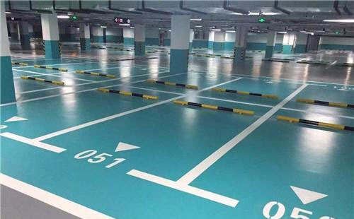 华亭华亭环氧地坪中涂：构筑坚固地面的关键环节